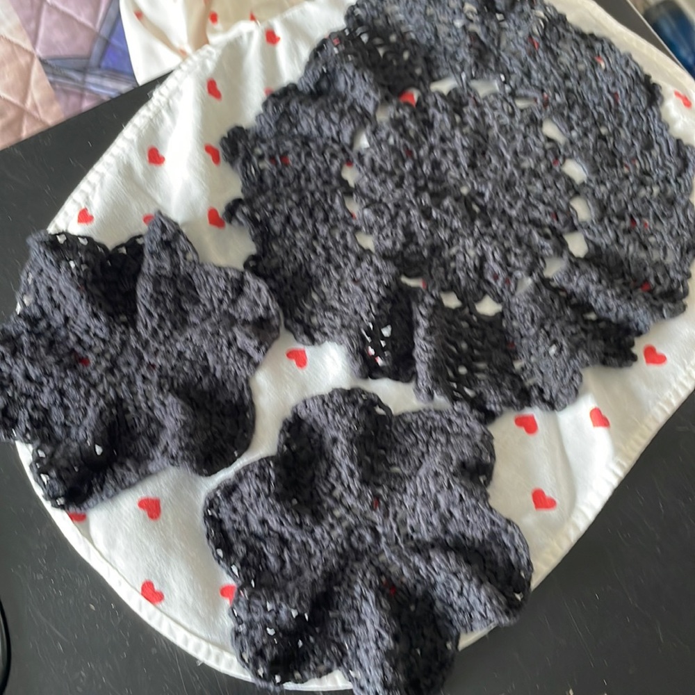 Set of 3 doilies
